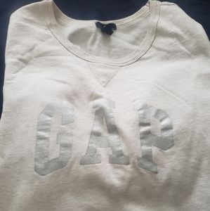 Gap sweater